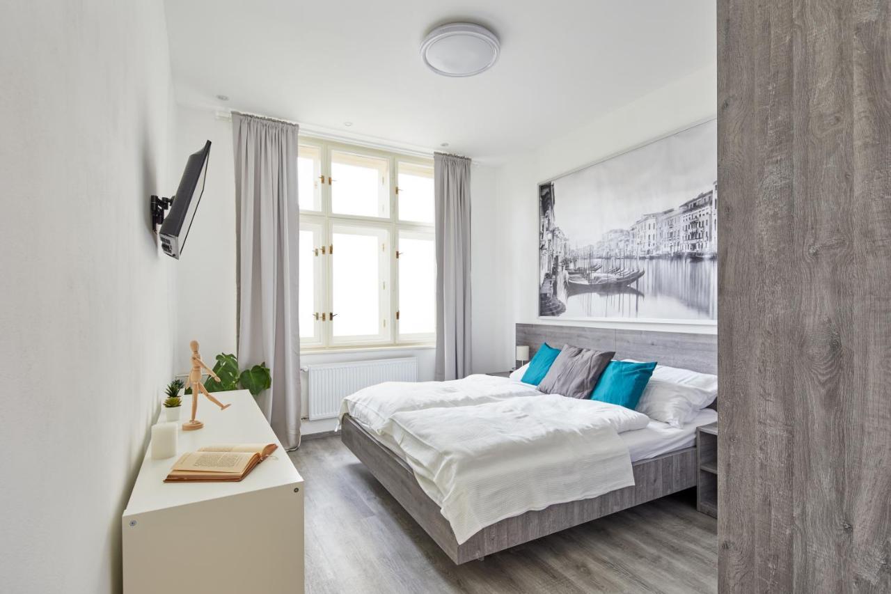 Minimalist Apartment On Wenceslas Square By Prague Days Exteriér fotografie